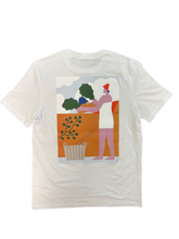 Load image into Gallery viewer, White short sleeve &#39;whisking&#39; tee
